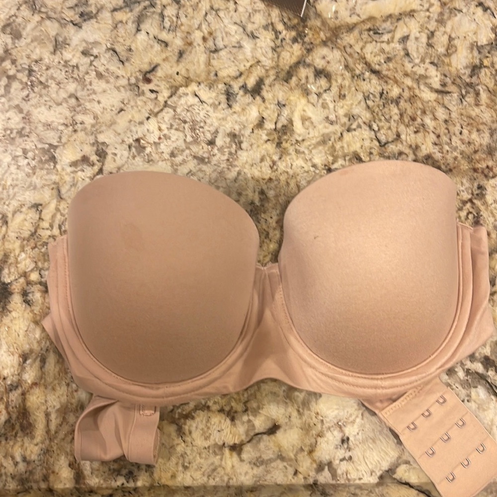 Strapless bra